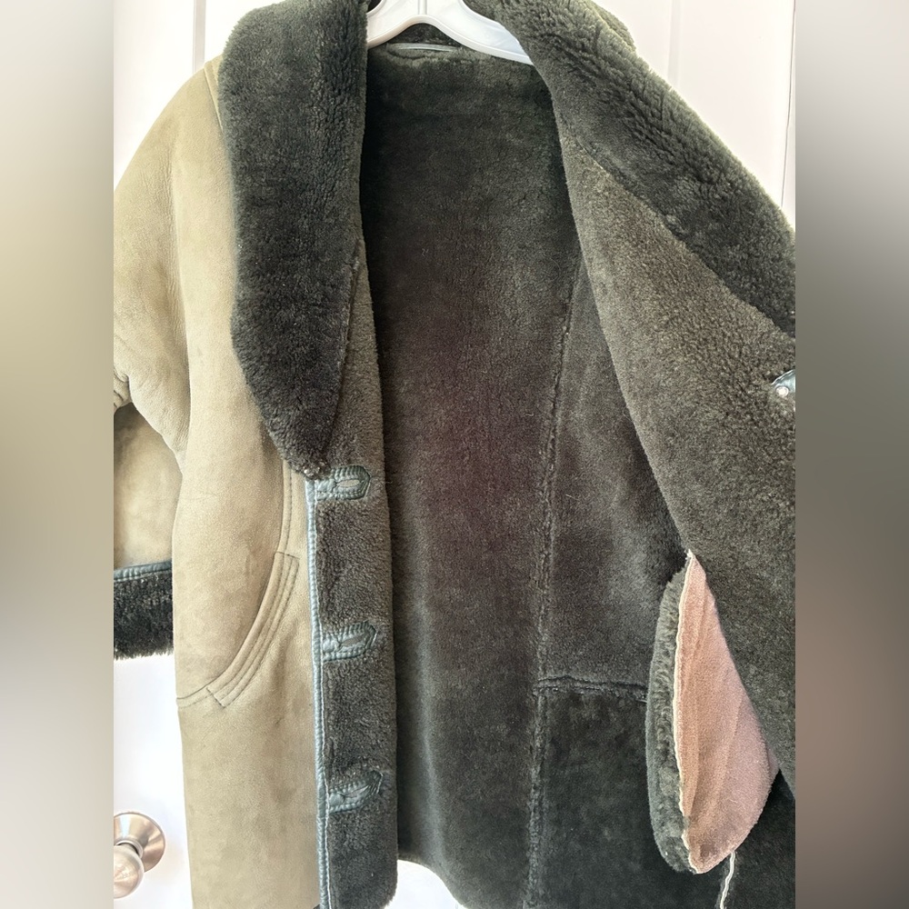 Vintage Aorangi Green Sheepskin Shearling Coat With Virgin Wool Pile View 3